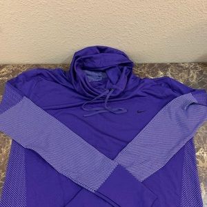 Nike Longsleeve Top- Almost New!